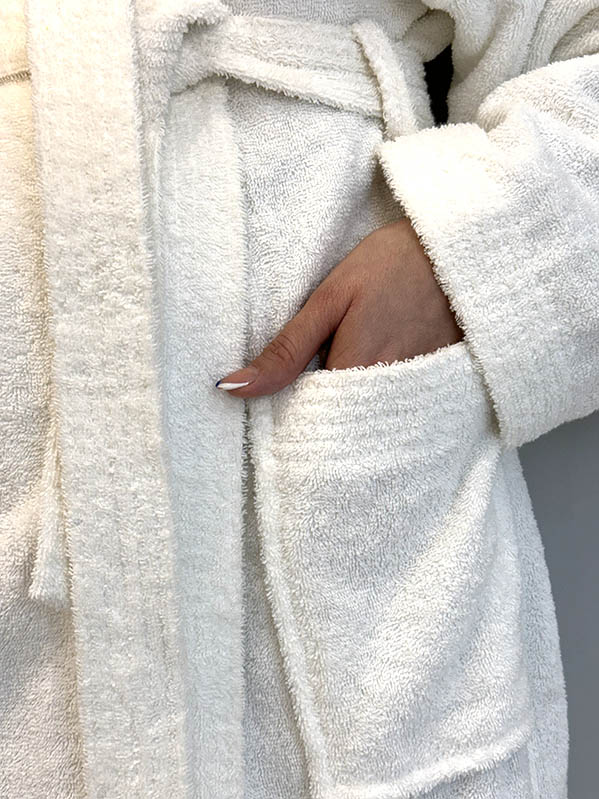 ACCAPPATOIO CON CAPPUCCIO